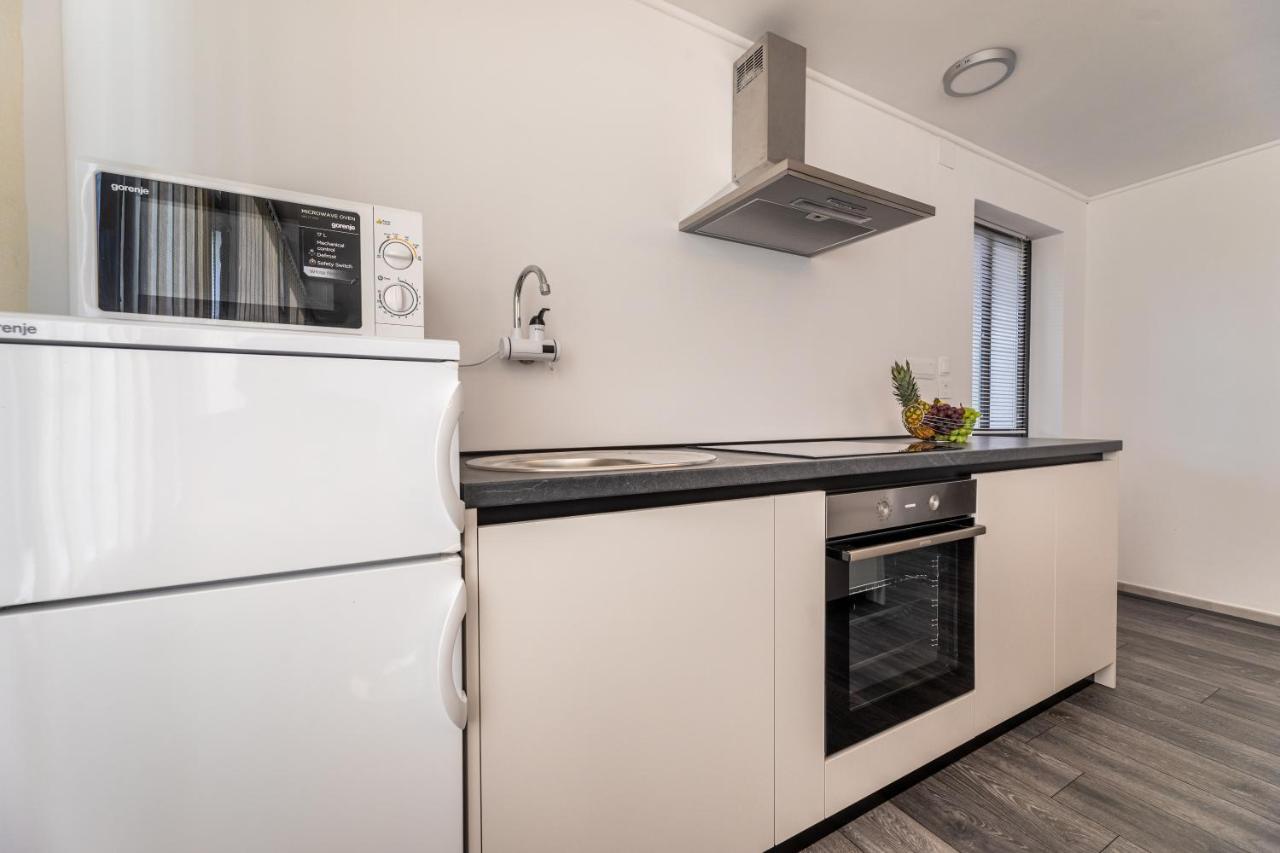 Apartment Josip Brusic Gabonjin ภายนอก รูปภาพ